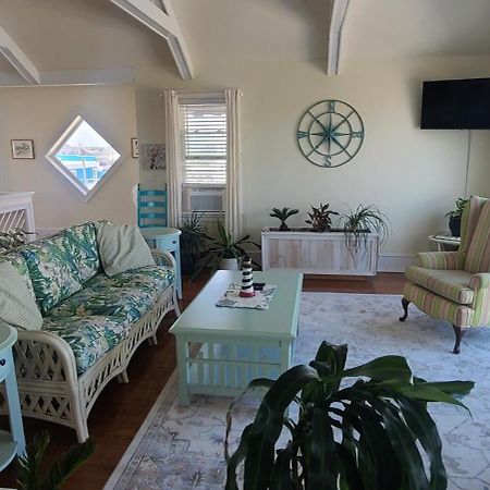 Pierhouse Bed & Breakfast Kill Devil Hills Exterior photo
